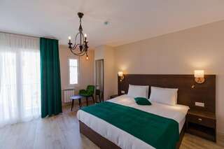 Отель HOTEL BLOOM Батуми Двухместный номер с 1 кроватью, вид на сад-10